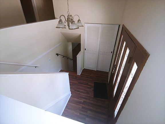 2nd image of 6856 Glenwood Ln