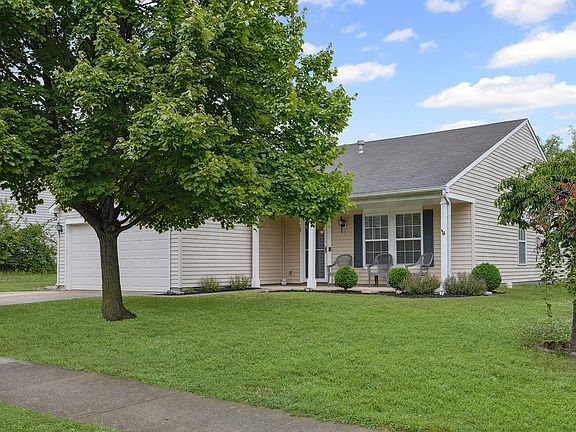 2nd image of 2652 Narragansett Way