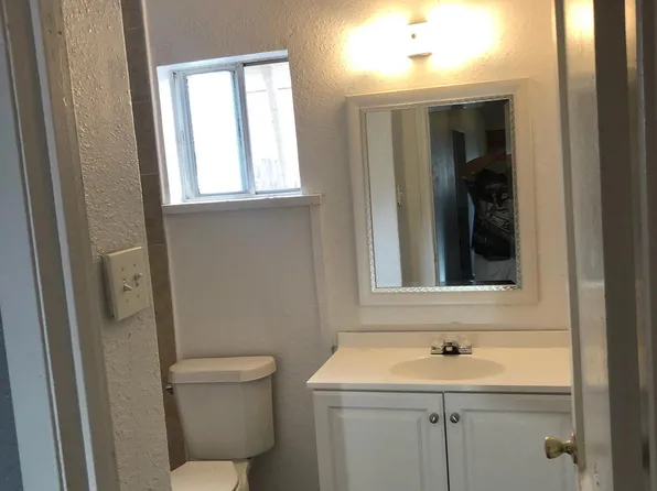 5917 Rio Grande Dr, Corpus Christi, TX 78417