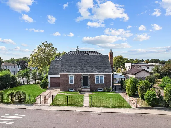 21615 120th Ave, Cambria Heights, NY 11411