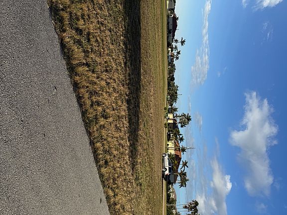 4th image of 24038 Santa Inez Rd