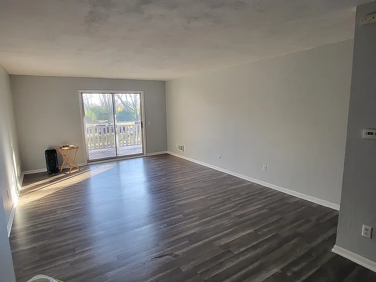 4328 W Bancroft St #1 — Photo 8
