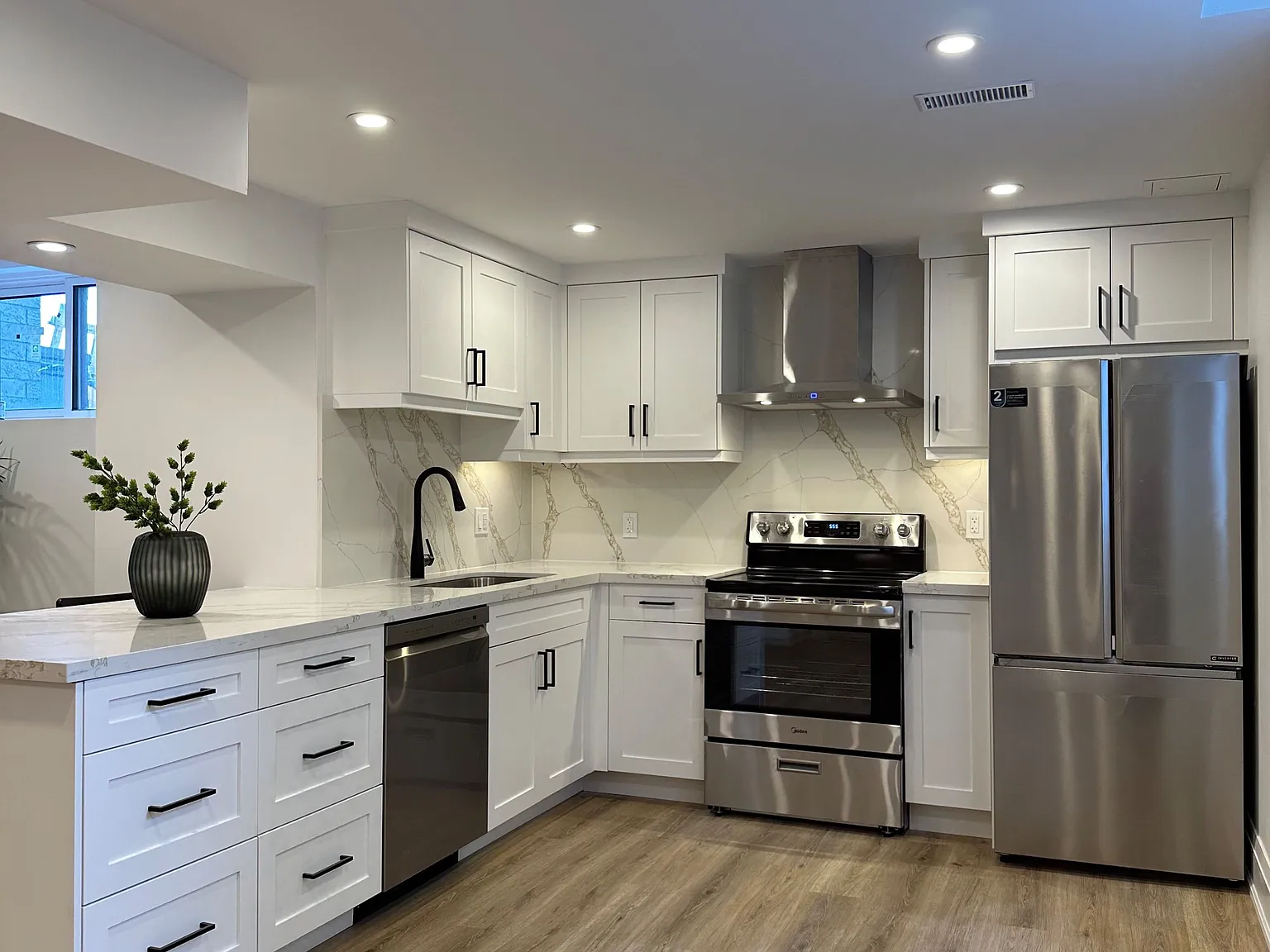 1 bed, $1,899 — Photo 4