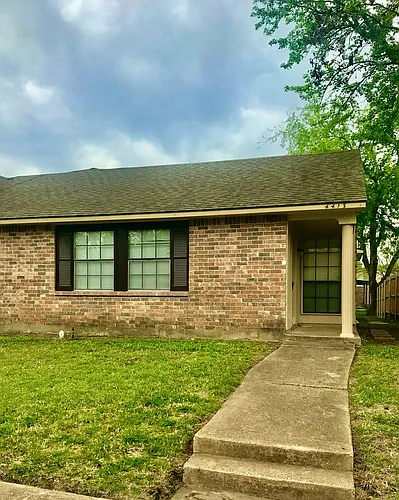 4413 Chapman St Photo 1