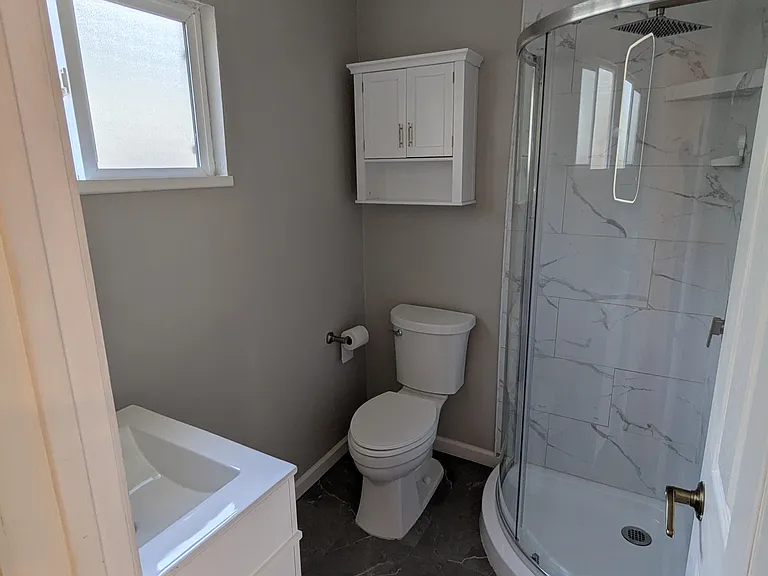 986 Regina Way — Photo 6