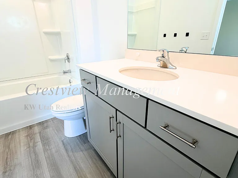 2803 N Airmen Ave — Photo 9
