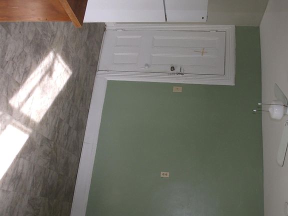 2nd image of 626 Halstead Ave APT 4