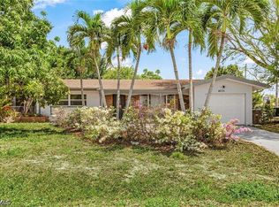 4033 Country Club Blvd, Cape Coral, FL 33904