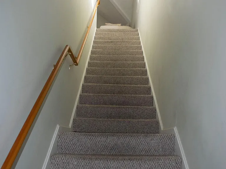 Entry stair