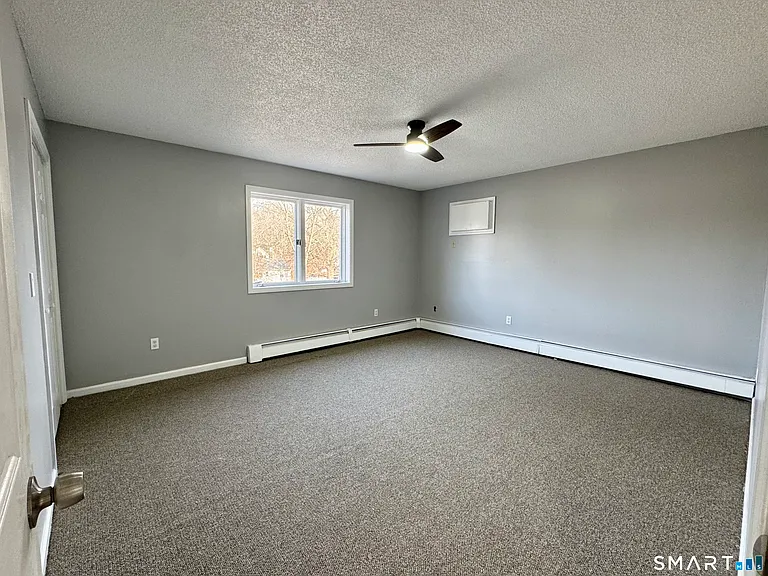 23 Katie Ln — Photo 7