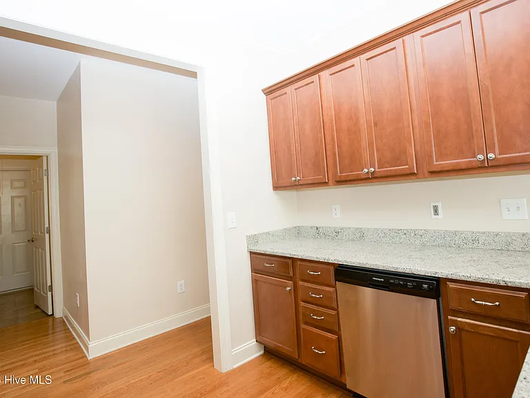 34 Princess Gate Dr — Photo 21