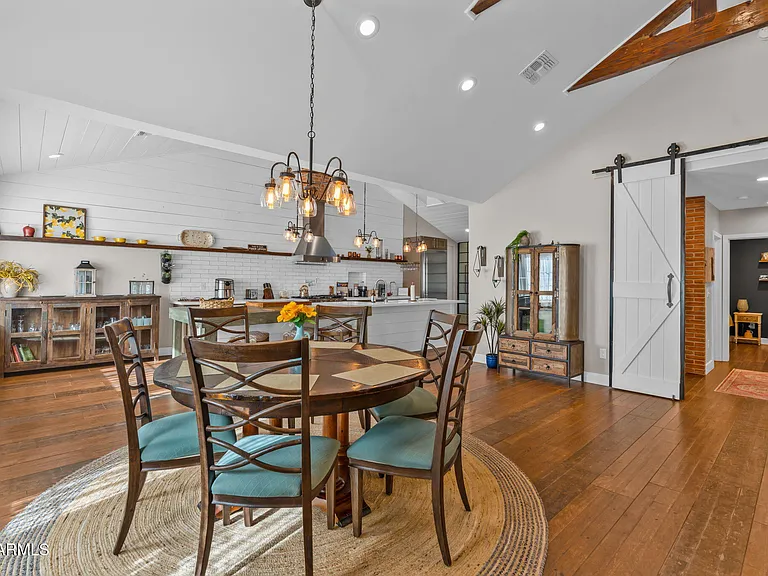 4402 E Turney Ave — Photo 12