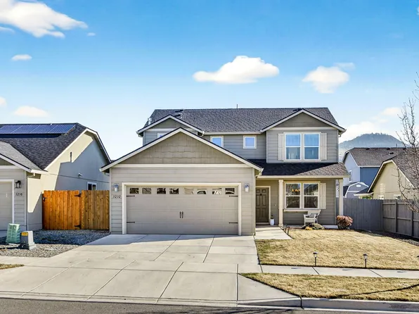 3232 McCloud St, Medford, OR 97504