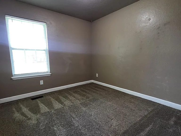 2008 Grassland Dr — Photo 11