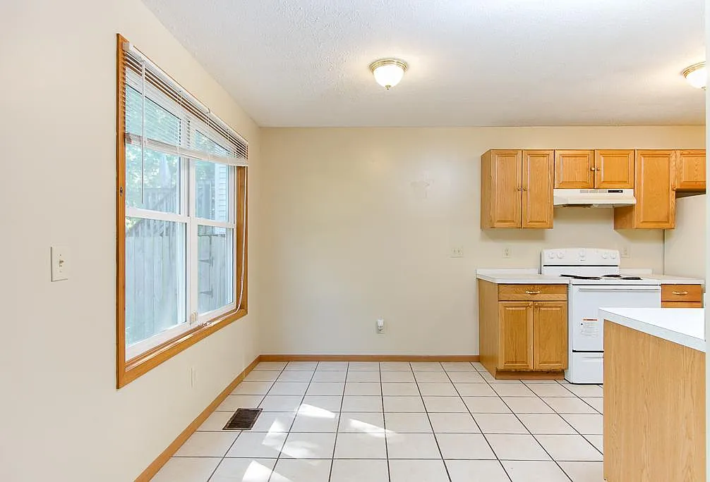 2875 Surf Ave — Photo 4