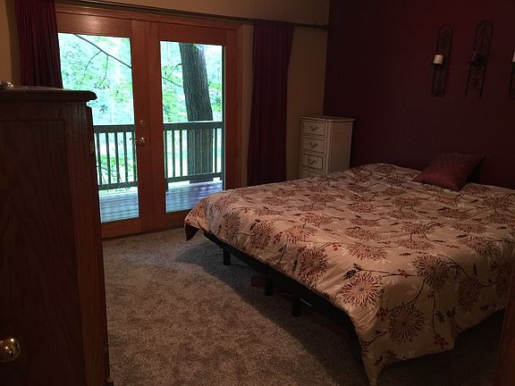 Master bedroom (1)