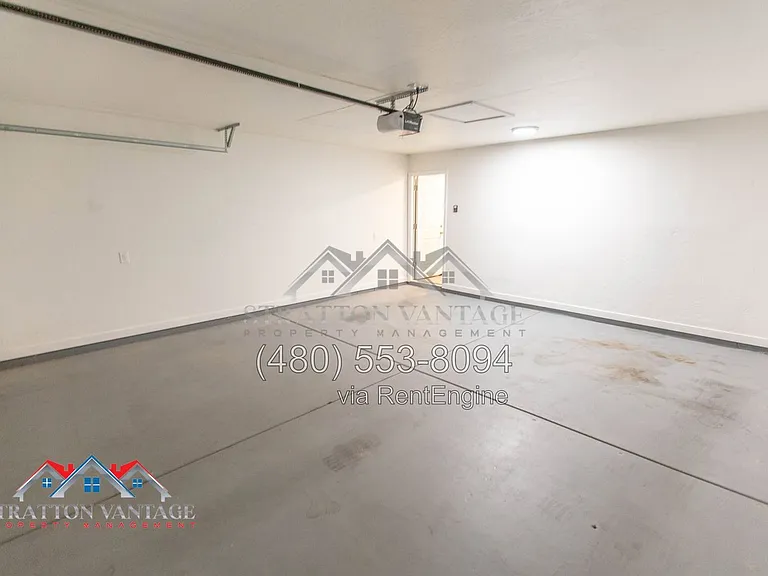 2732 E Michigan Ave — Photo 35