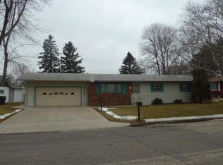 309 18th Ave NE, Jamestown, ND 58401