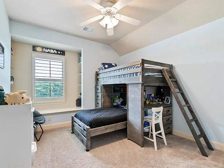 1007 Charleston Ln — Photo 32