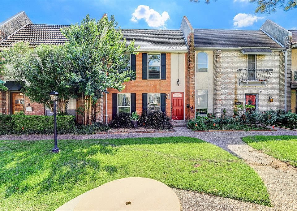 1st image of 10760 Briar Forest Dr #7-5