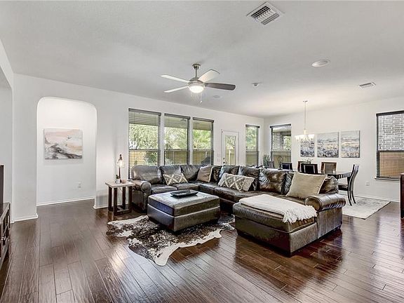 4th image of 1424 Berlin Ln