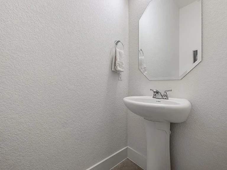 5604 Anaheim Ave — Photo 29