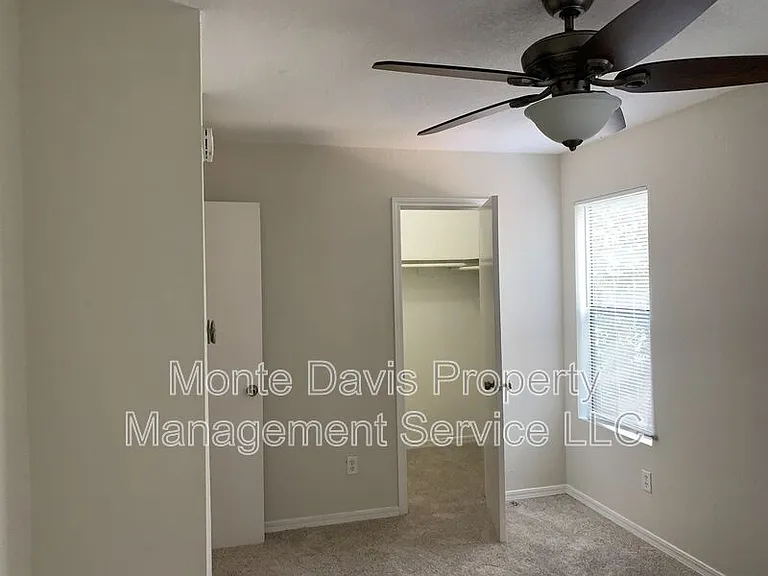 513 S Park Dr #103 — Photo 15