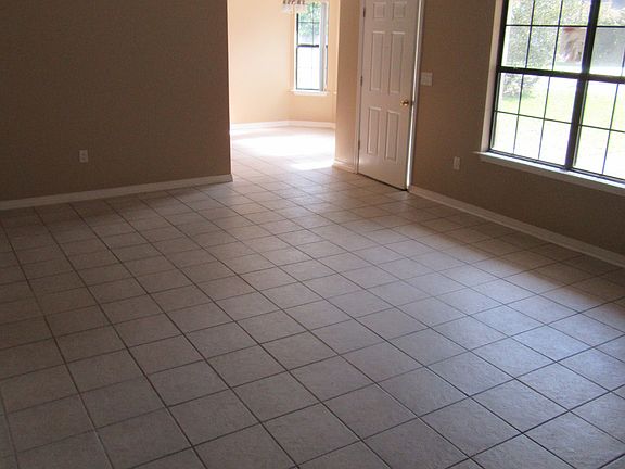 4th image of 4856 Kensington Ln