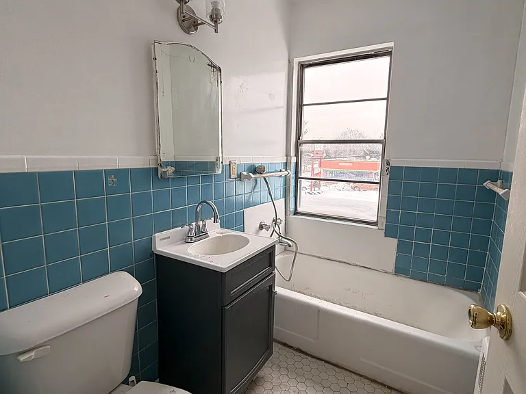 417 N Dixie Way #6 — Photo 6