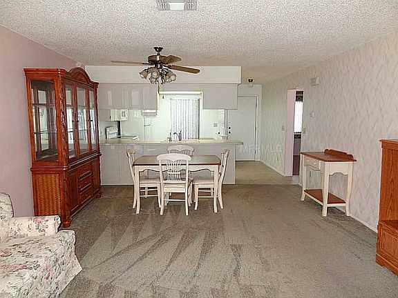 4th image of 7423 Greystone Dr