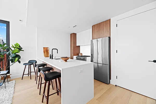 Rented by West 124th Manager LLC | media 107