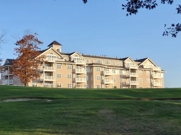 7 Longview Dr #404, Hampstead, NH 03841