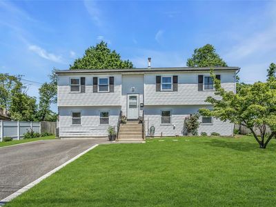 37 21st Avenue, Bay Shore, NY, 11706