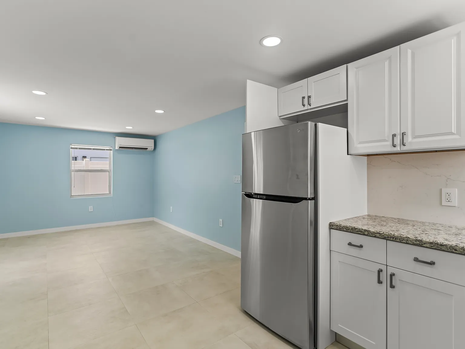 2 bed, 936 sqft, $2,995 — Photo 4