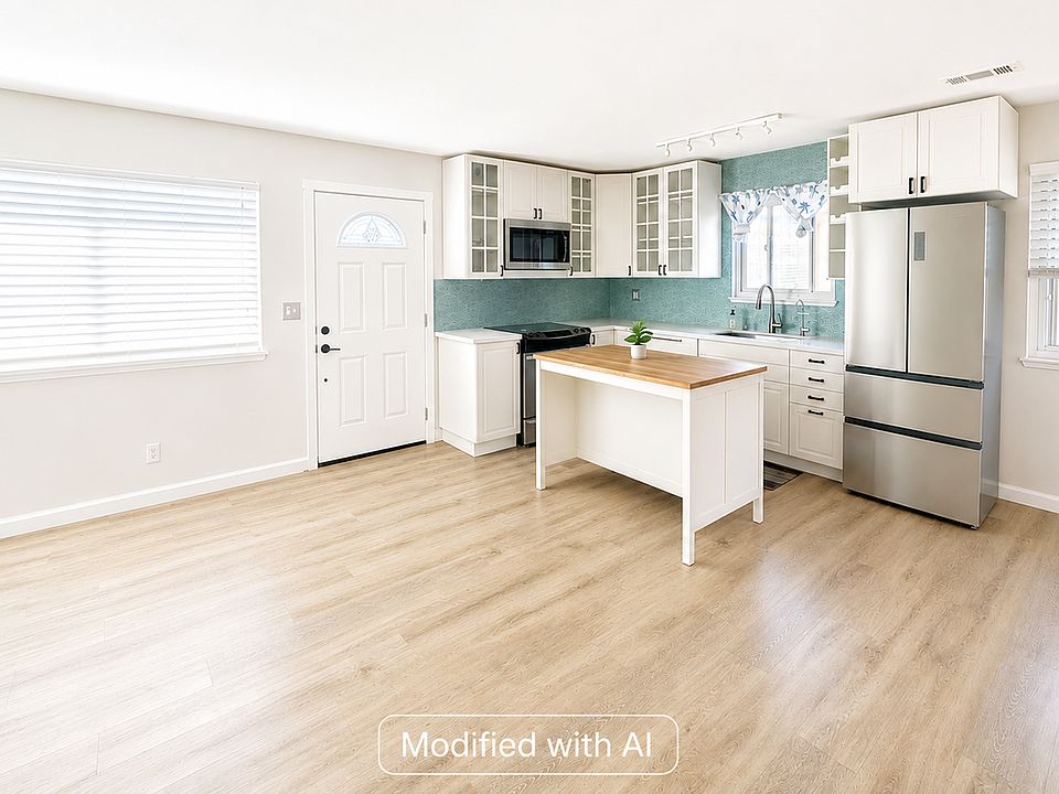 1st image of 1405 45th Ave APT 4