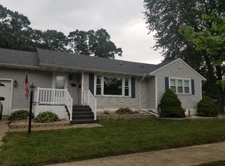 445 N Arbogast Ave, Griffith, IN 46319