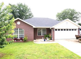 1106 White St, Sallisaw, OK 74955