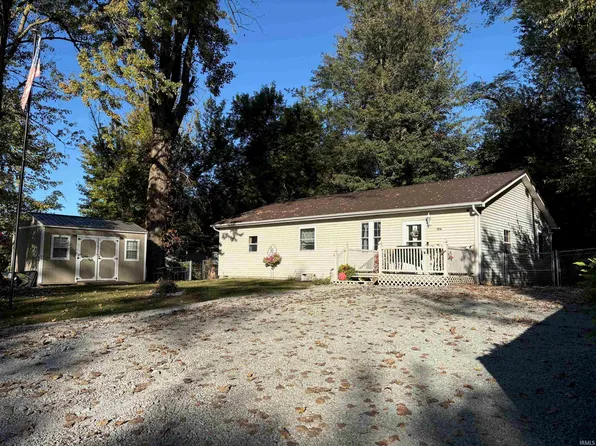 1016 N Roosevelt St, Silver Lake, IN 46982