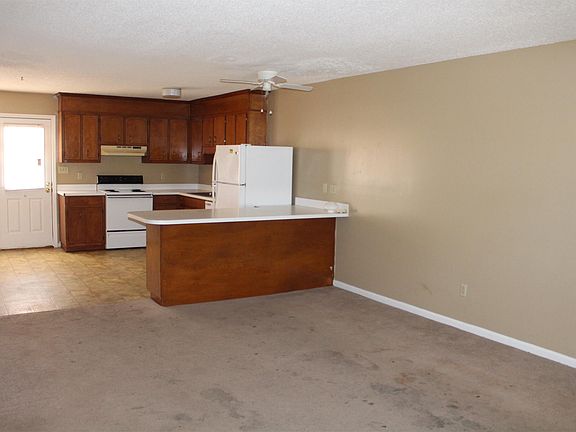 5th image of 2700 Doncaster Dr APT C