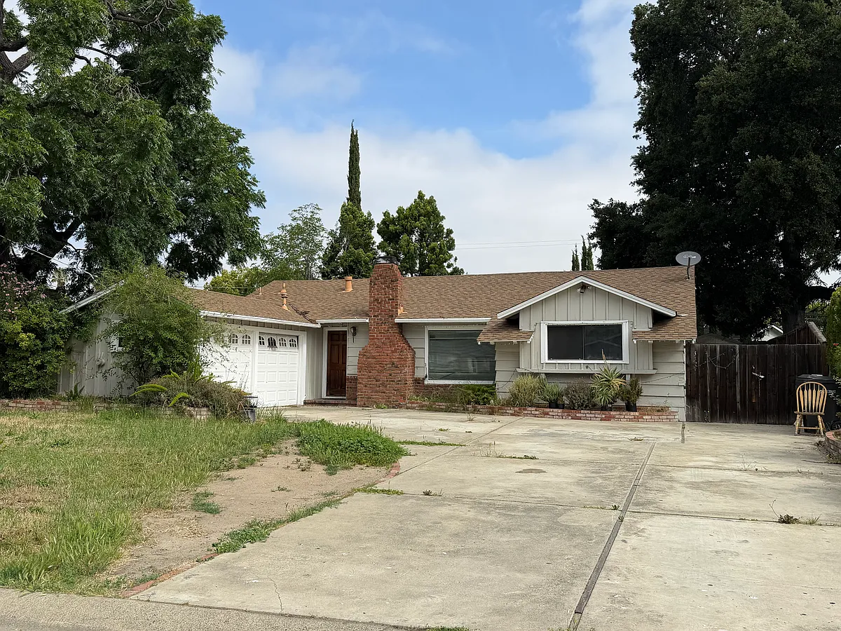 Building Photo - 481 Dallas Dr
