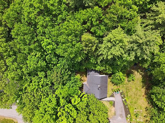 5th image of 20 Highview St
