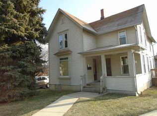 329 Jefferson St, Algonquin, IL 60102