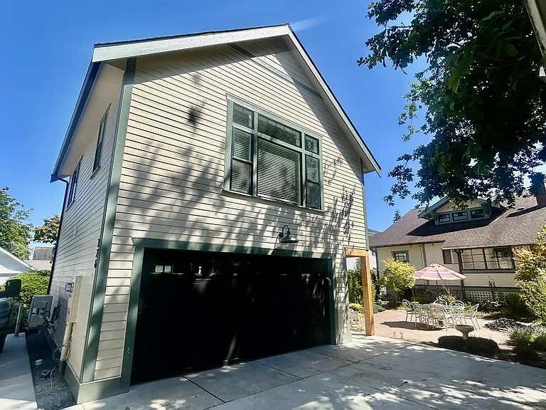 326 Boblett St — Photo 23