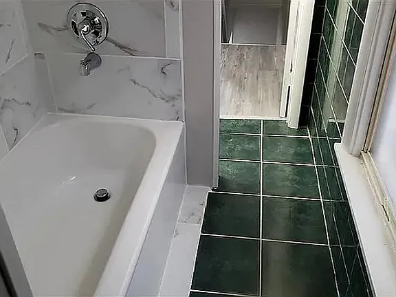 860 Cowan Ave — Photo 3