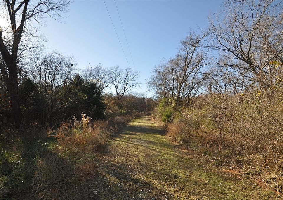 1st image of 11 Rolling Hills Dr #10-11-12