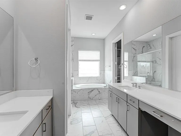 8409 Hempstead Rd #A — Photo 24