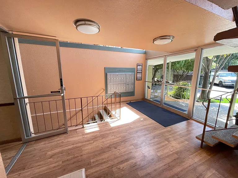 15 Mulberry Ct — Photo 8