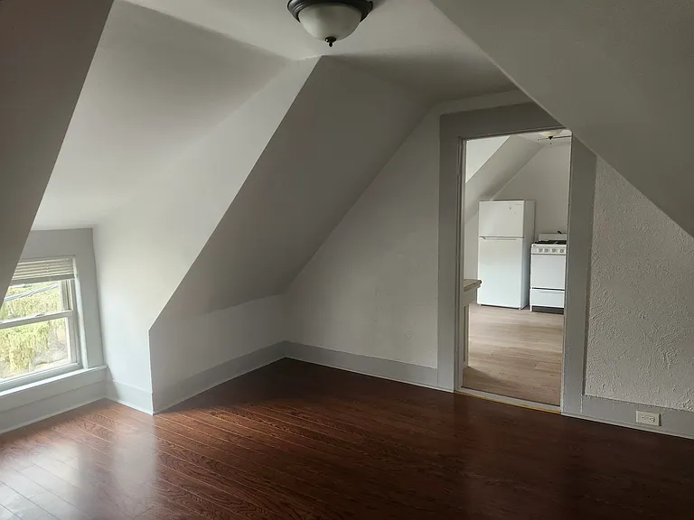 87 Ashland St #3 — Photo 5