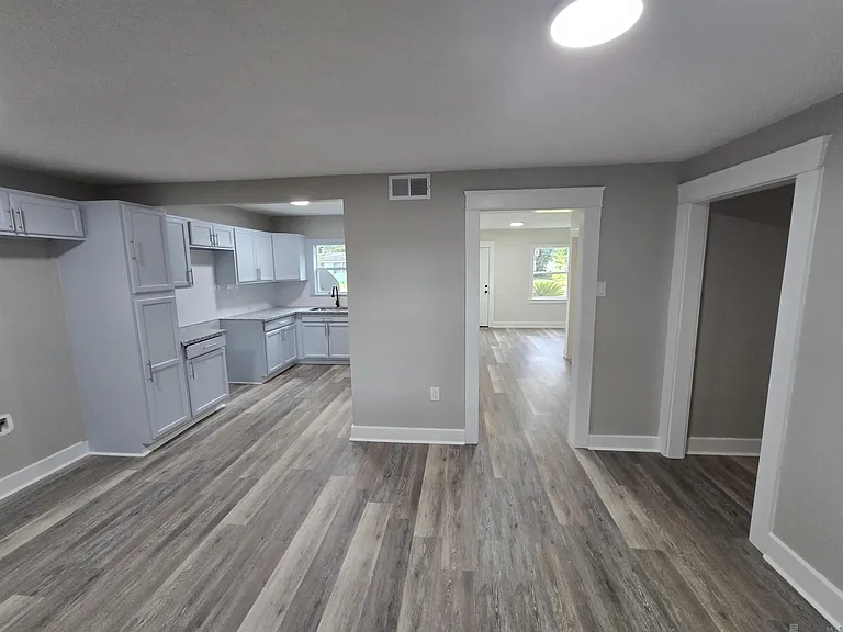 4927 Jean St — Photo 14