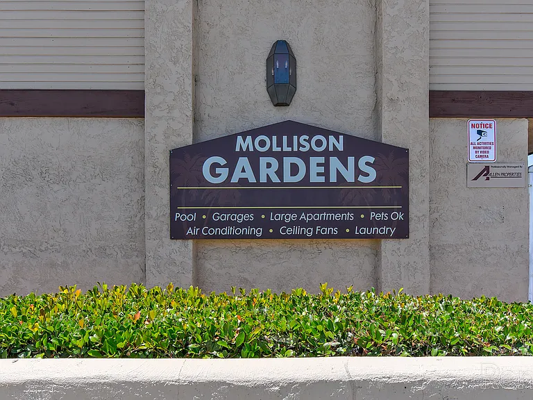 Mollison Gardens — Photo 22